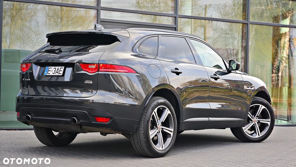 Jaguar F-Pace - 4