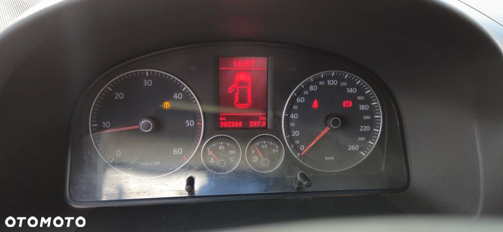 Volkswagen Touran - 8