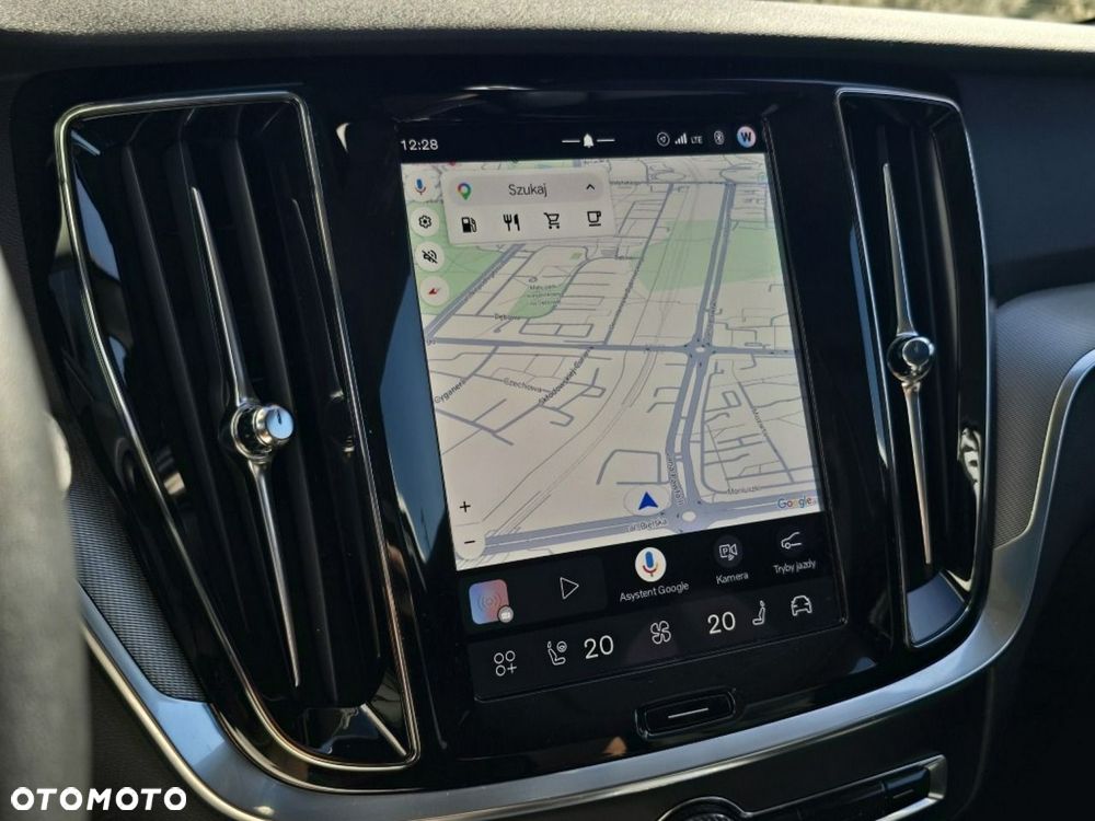 Volvo V60 B4 B Plus Dark - 23