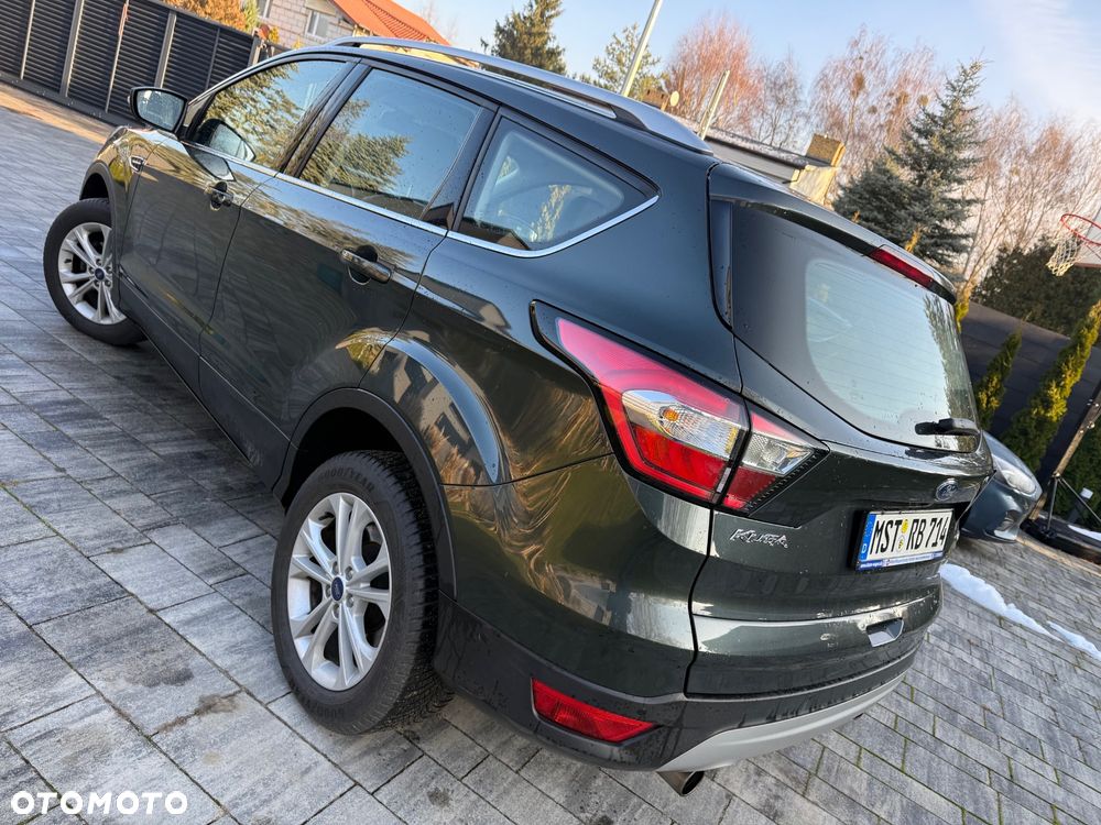 Ford Kuga 1.5 EcoBoost 2x4 Titanium - 3