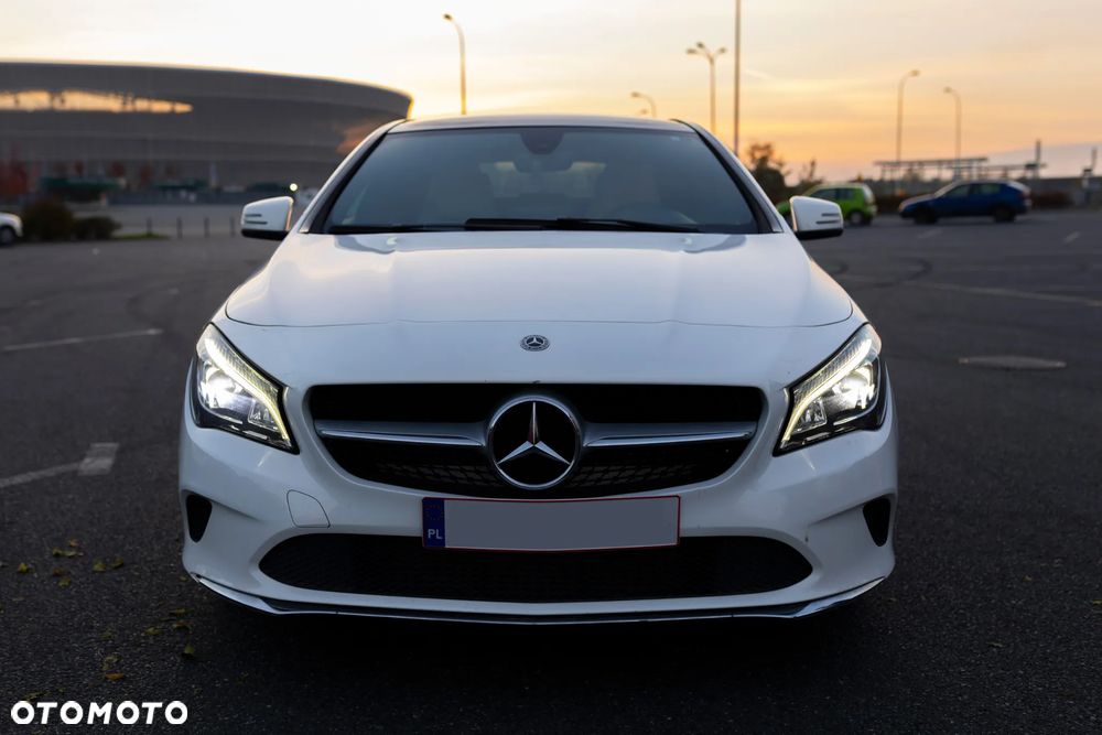 Mercedes-Benz CLA 250 7G-DCT - 21
