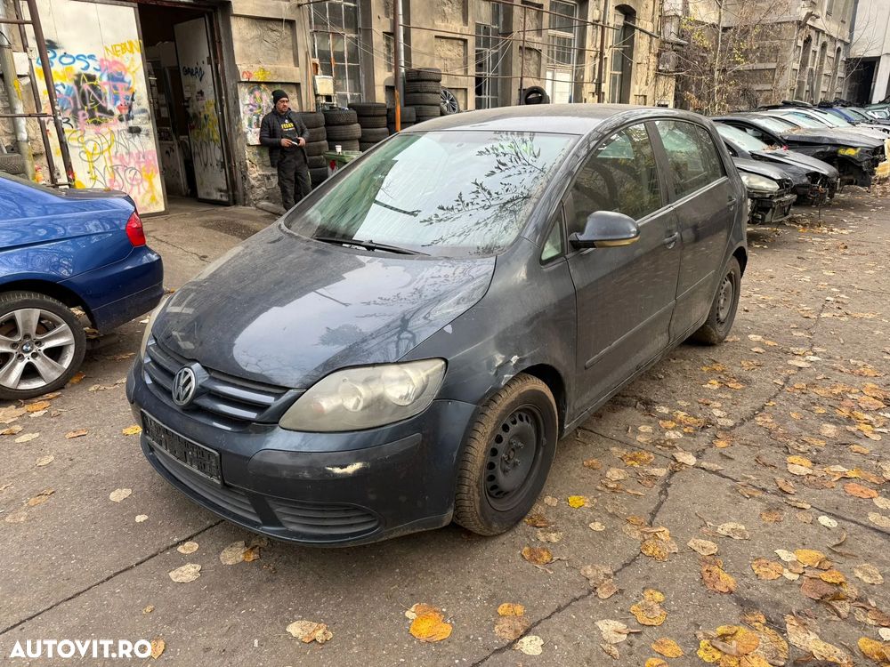 Dezmembrez VW Volkswagen Golf 5 Plus 2006 gri inchis  TDI - 1
