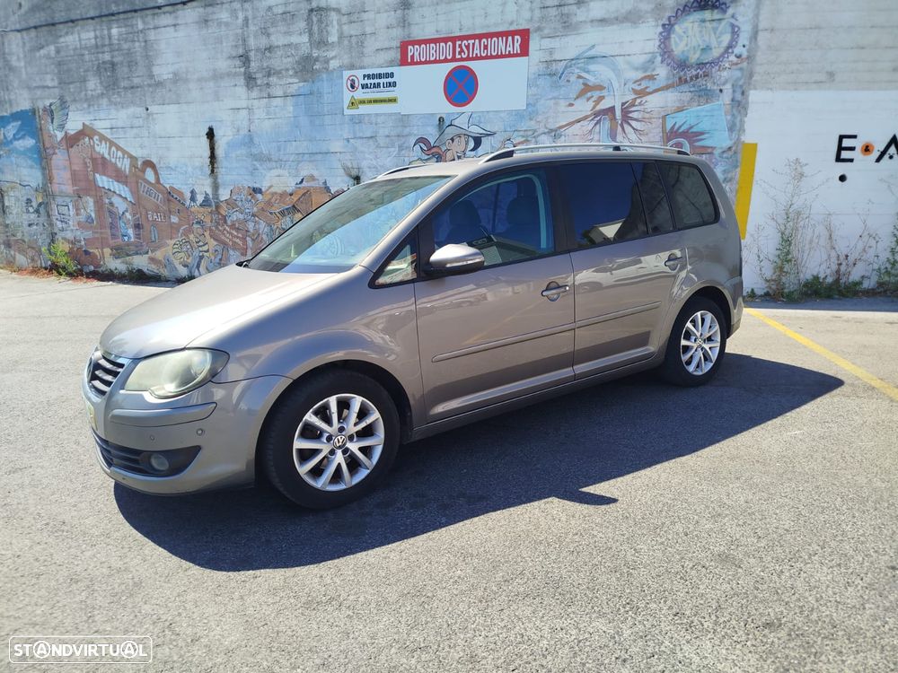 VW Touran - 2