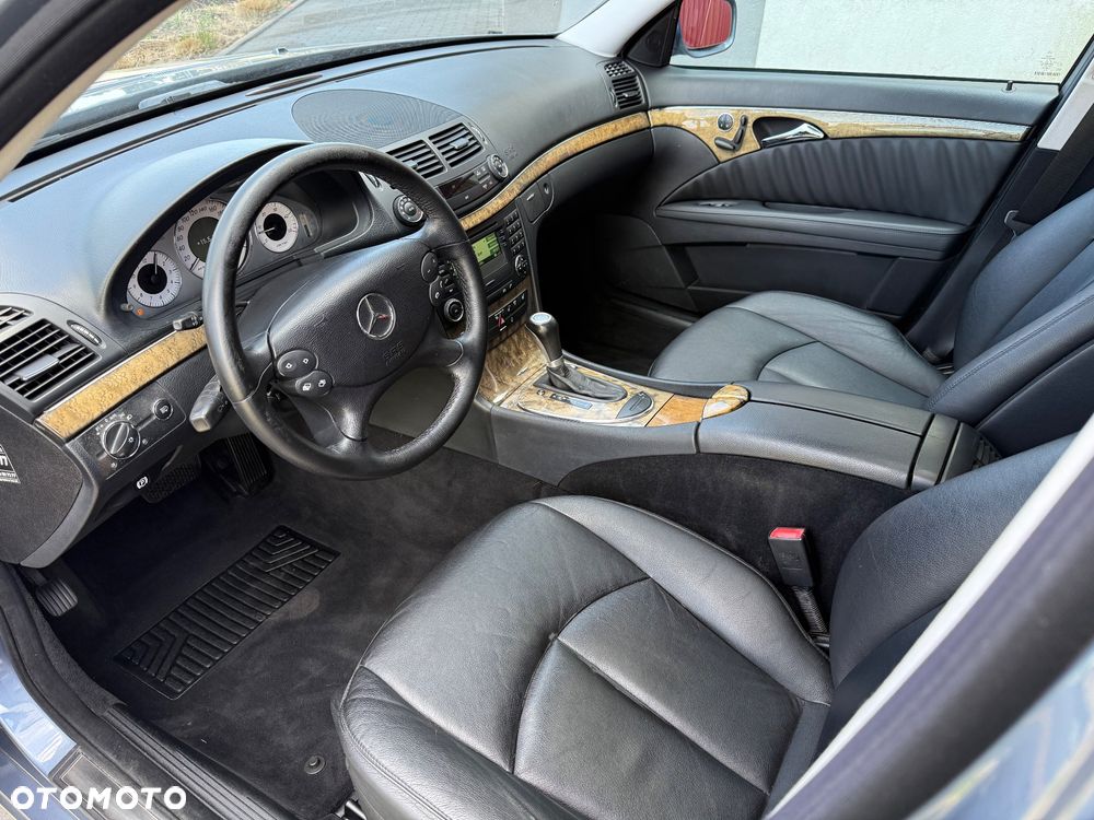 Mercedes-Benz Klasa E 320 CDI T Avantgarde - 25