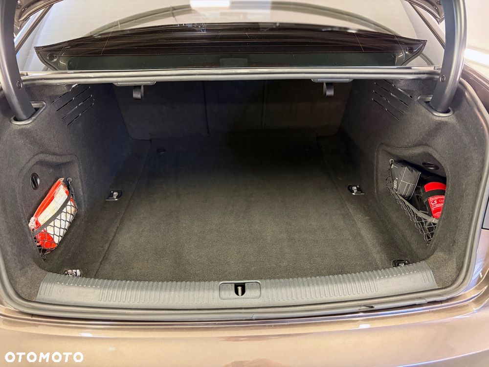 Audi A4 Limousine 2.0 TDI S tronic - 29