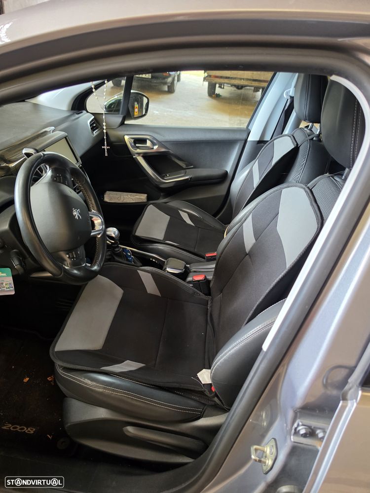 Peugeot 2008 - 6