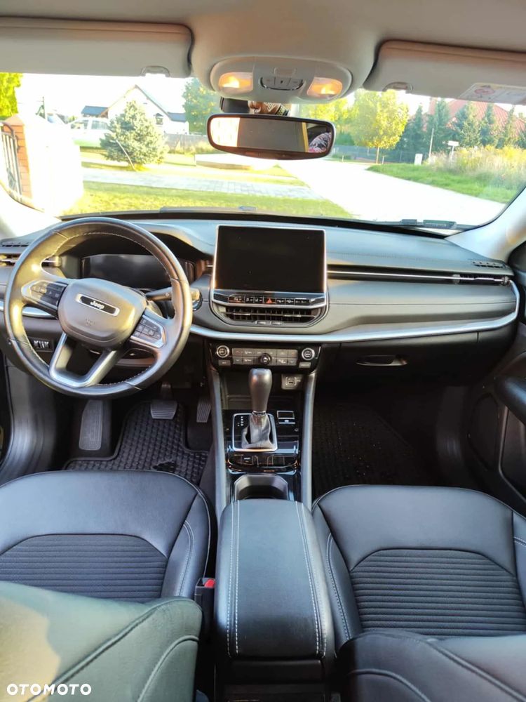 Jeep Compass - 12