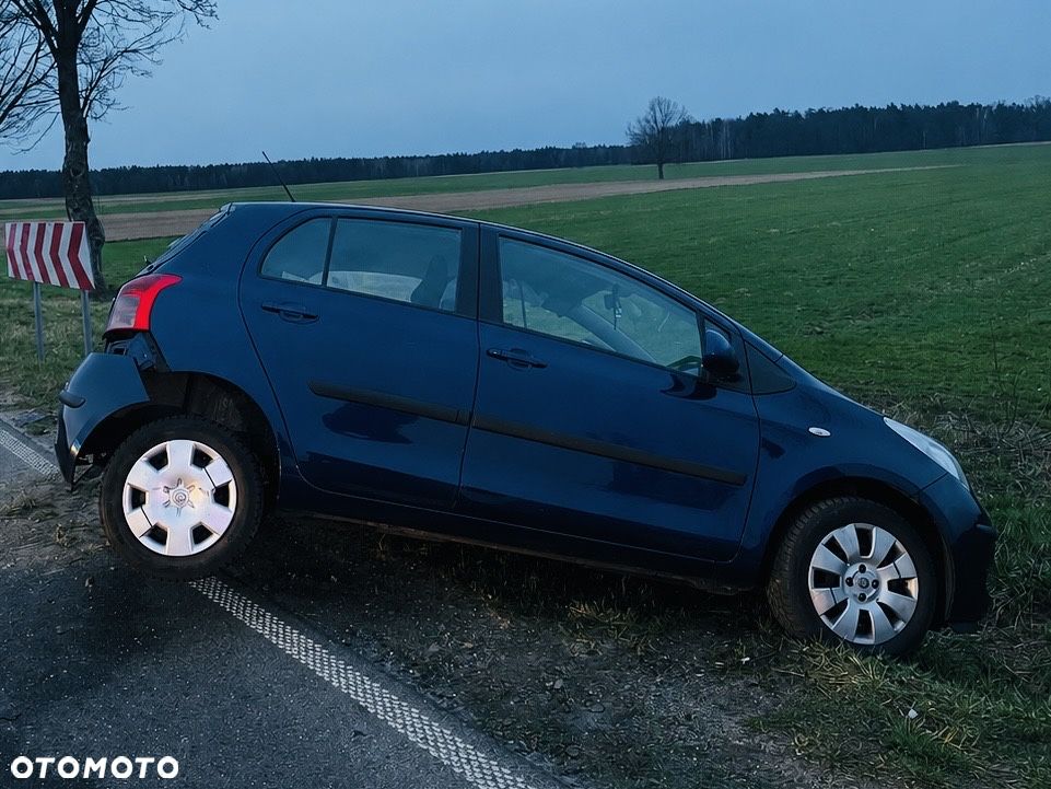 Toyota Yaris - 1