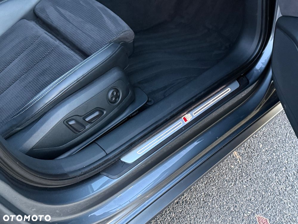 Audi A4 Avant 40 TDI quattro S tronic S line - 15