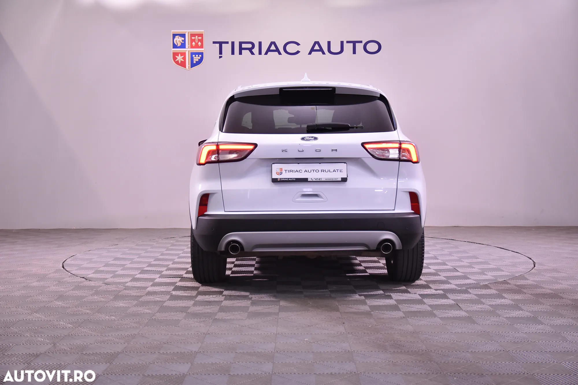 Ford Kuga - 4