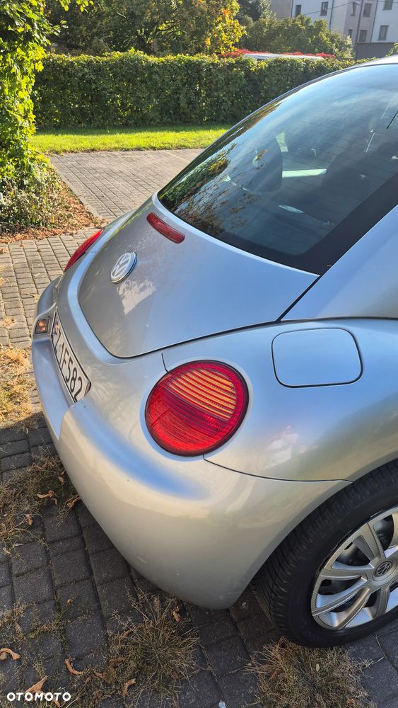Volkswagen New Beetle 2.0 - 23