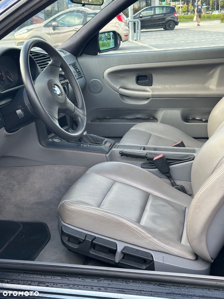 BMW Seria 3 318ti - 8
