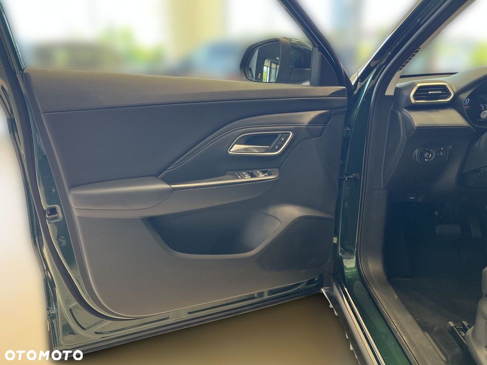 MG ZS Hybrid+ - 10