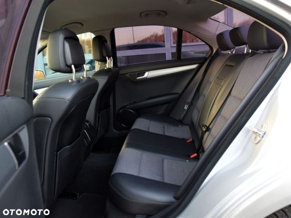 Mercedes-Benz Klasa C 220 CDI 7G-TRONIC Avantgarde Edition - 16