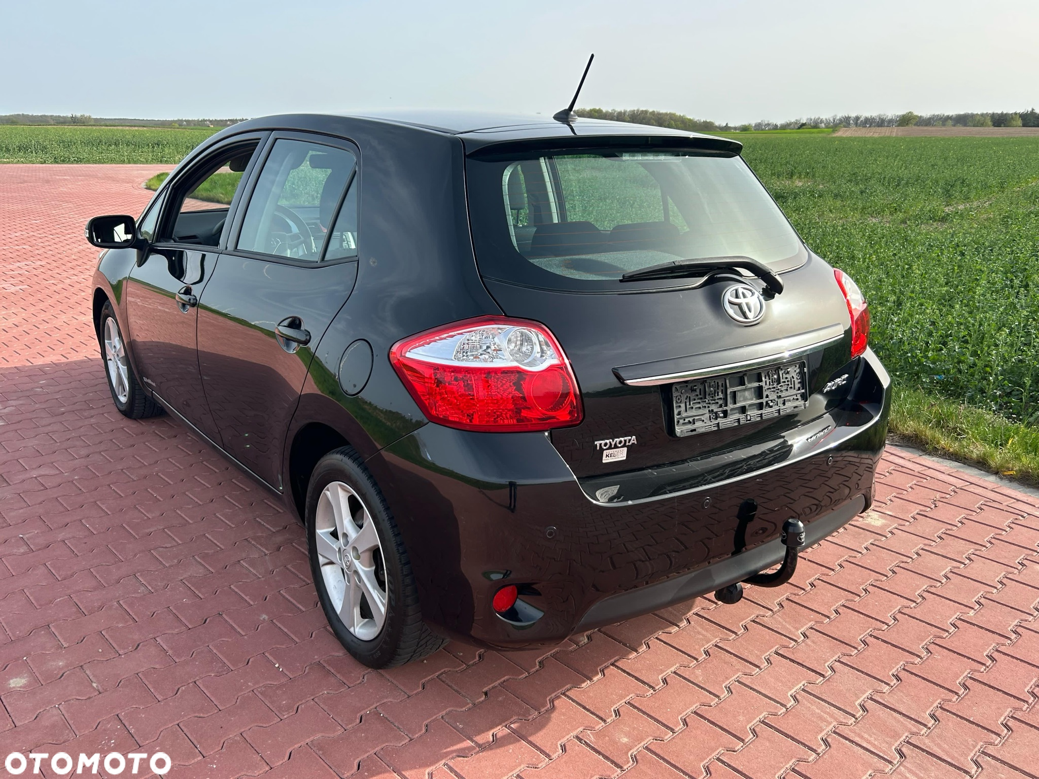 Toyota Auris 1.4 D-4D - 10