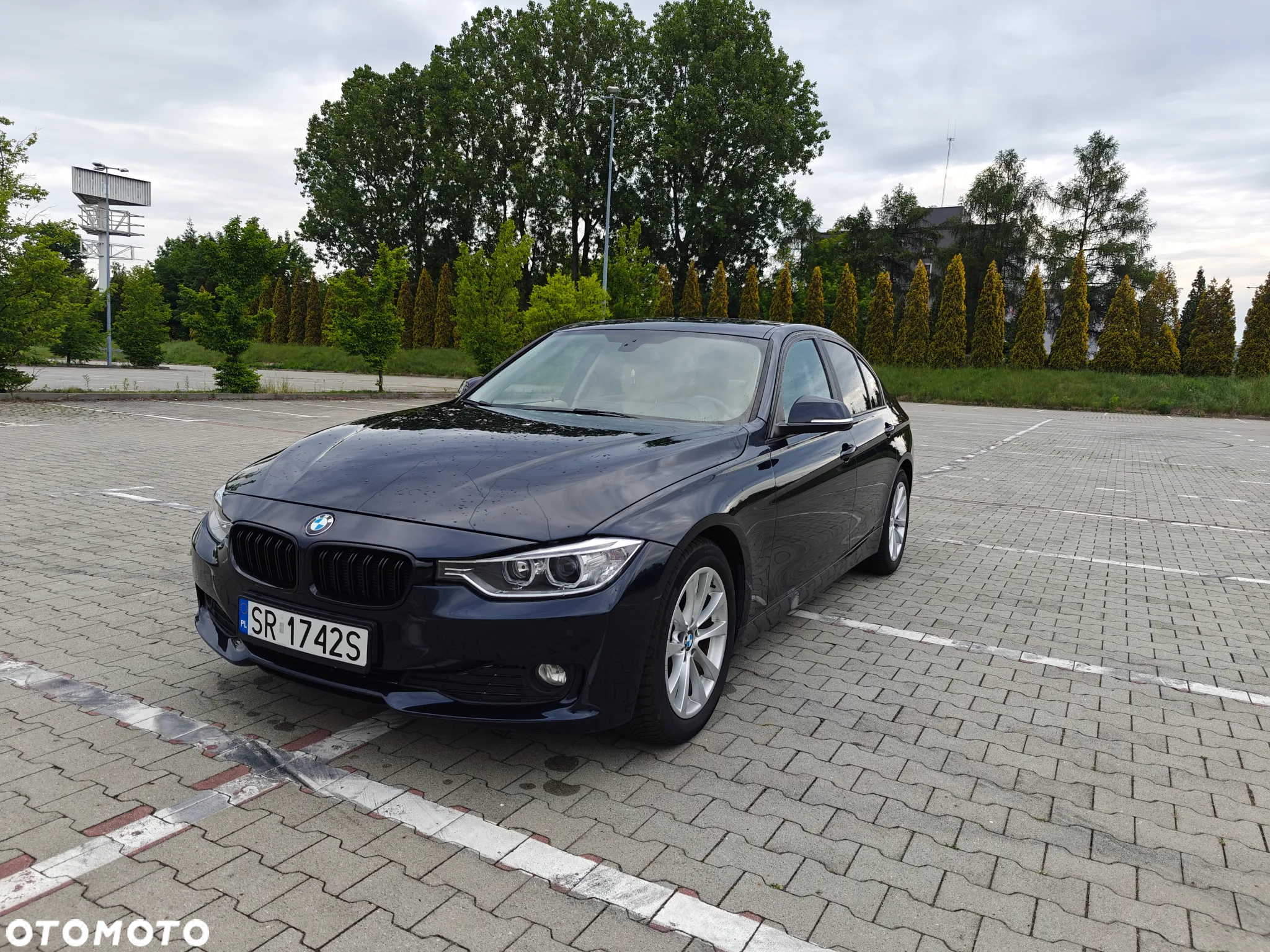 BMW Seria 3 320i - 3