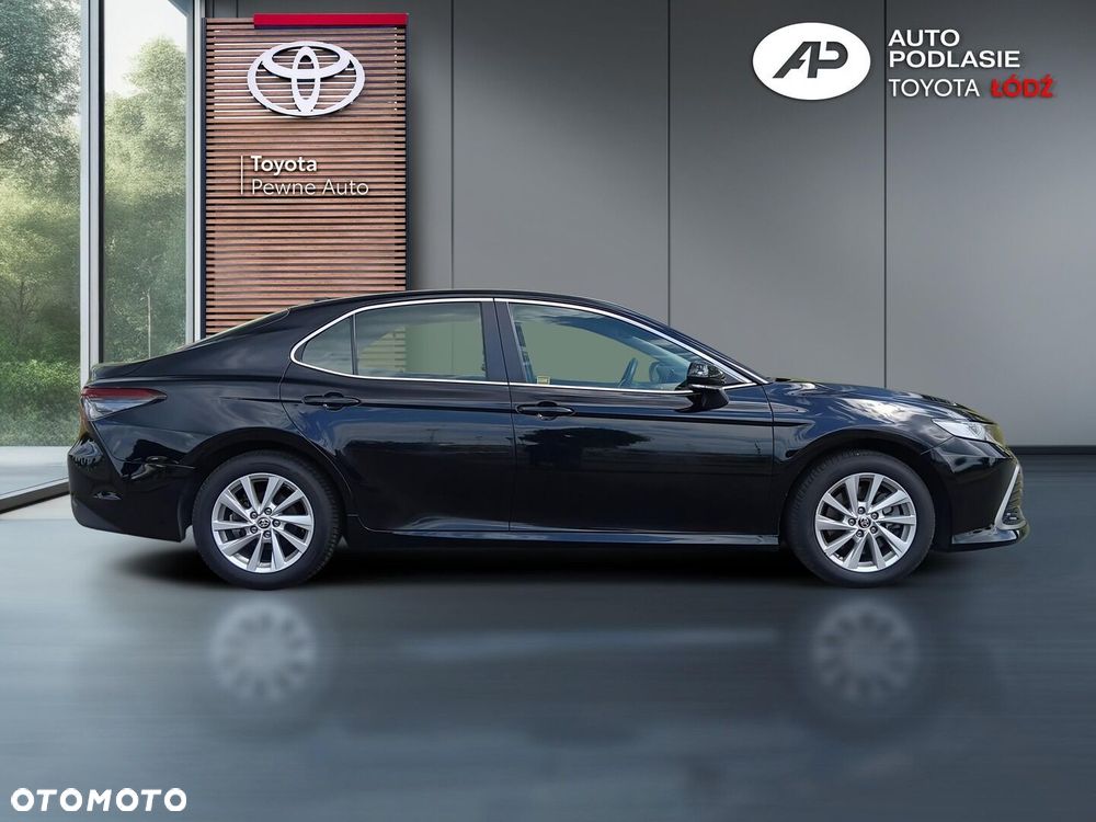 Toyota Camry 2.5 Hybrid Comfort CVT - 11