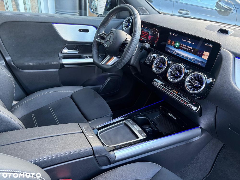 Mercedes-Benz GLA 200 AMG Line - 20