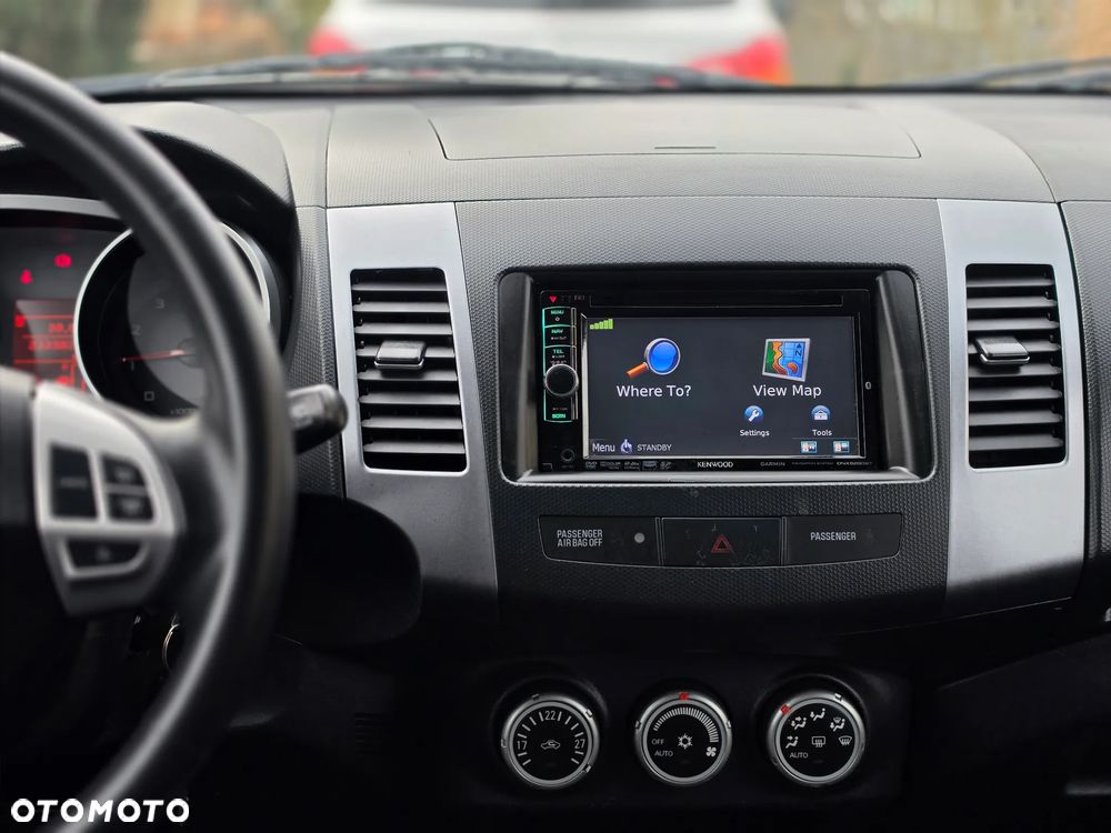 Mitsubishi Outlander - 19