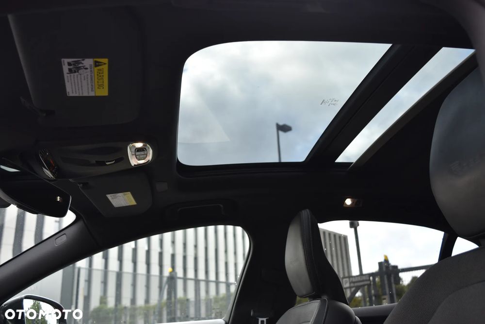 Volvo S60 T5 R-Design - 32