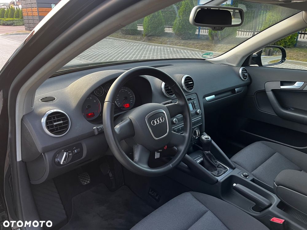 Audi A3 Sportback 1.2 TFSI Ambiente - 22