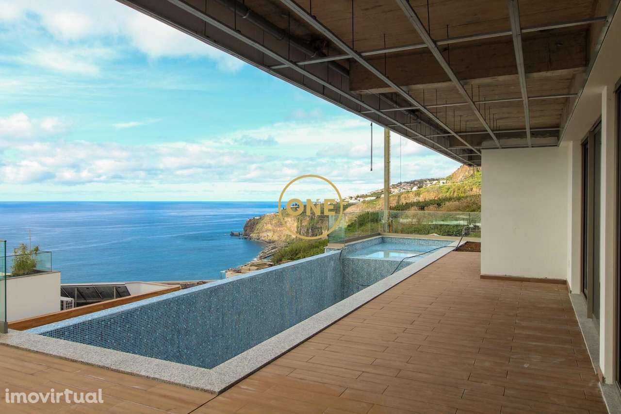 Moradia T4 + T1 - Grande imagem: 3/47