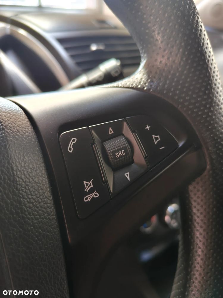 Chevrolet Trax 1.4 T LS - 19