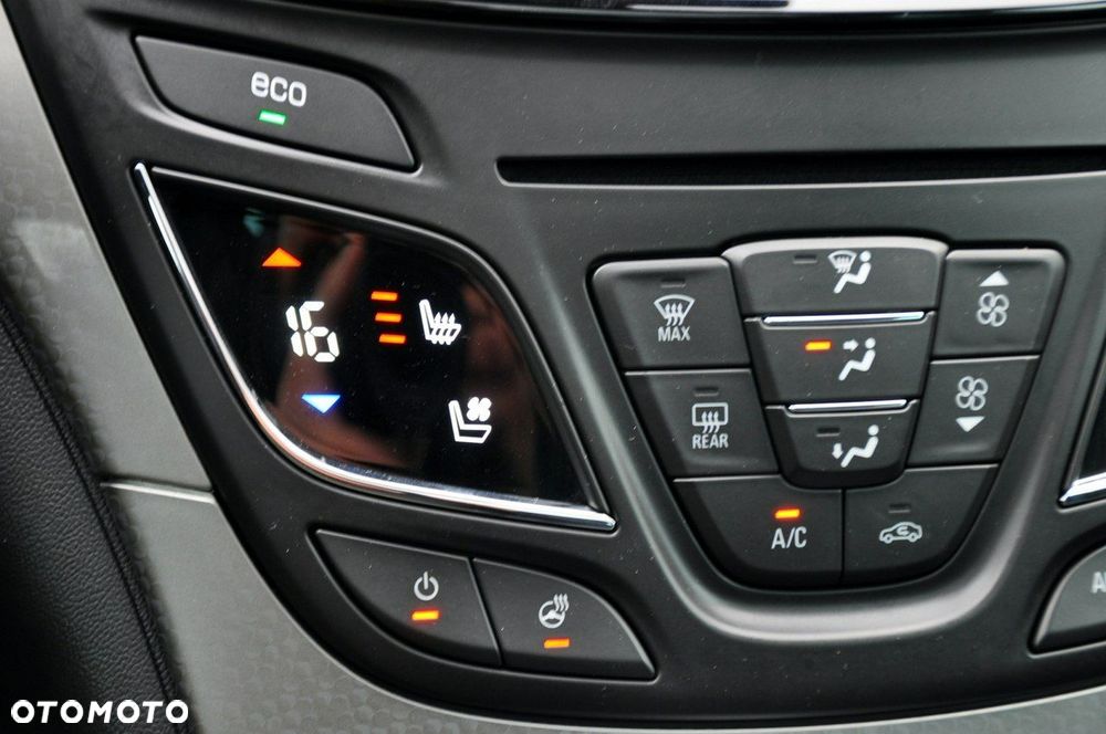 Opel Insignia - 35