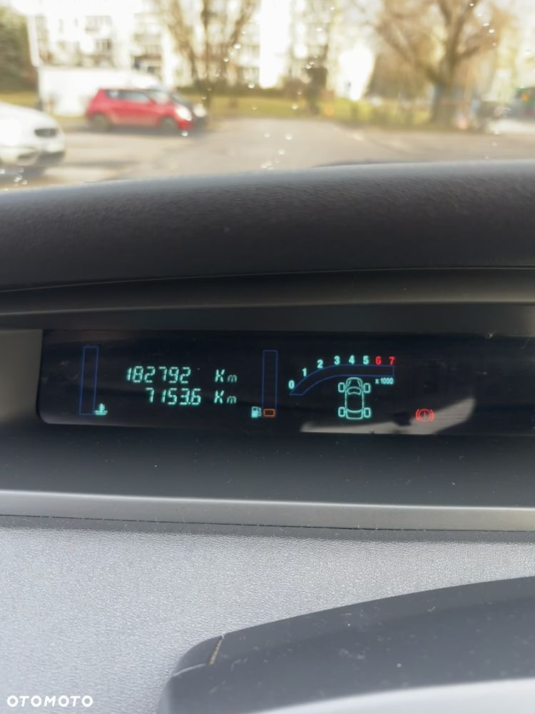 Renault Scenic 1.6 16V Confort Expression - 11