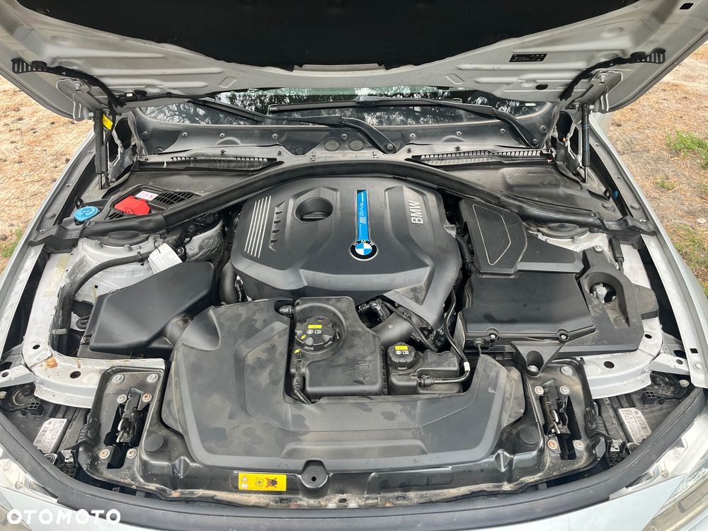 BMW Seria 3 330e iPerformance M Sport Shadow - 11