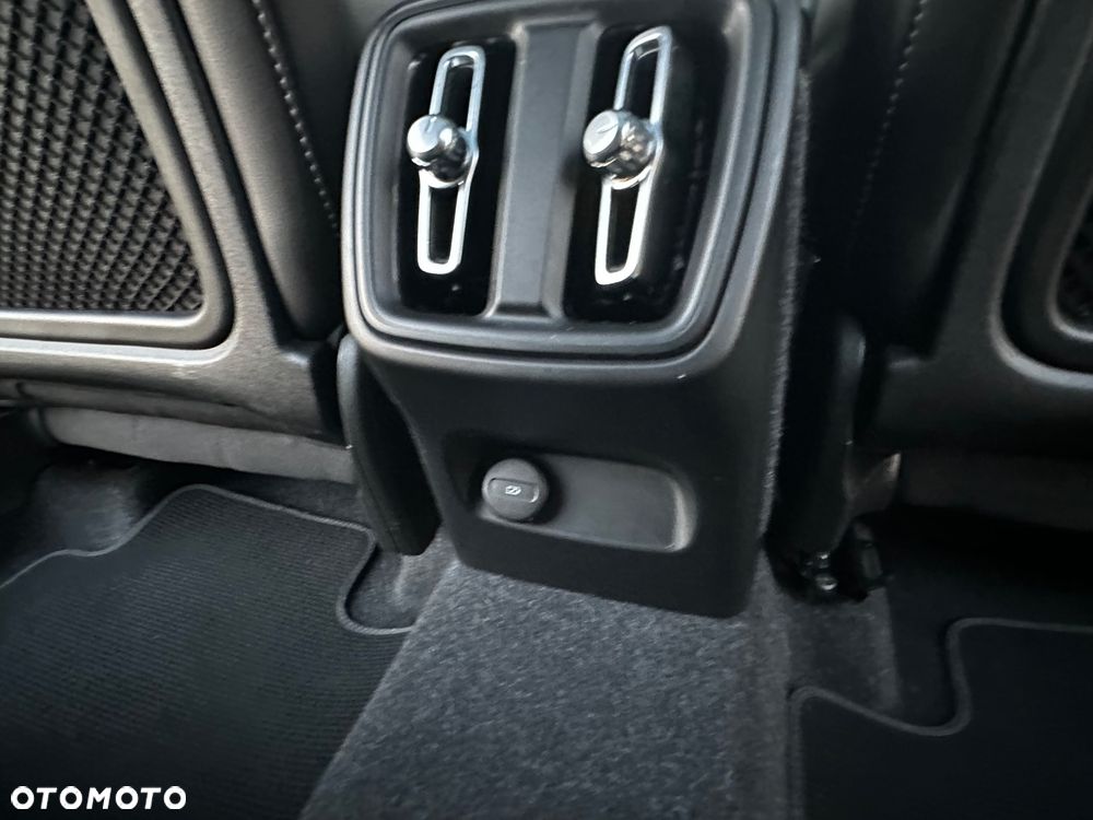 Volvo XC 40 T2 Plus Bright - 30