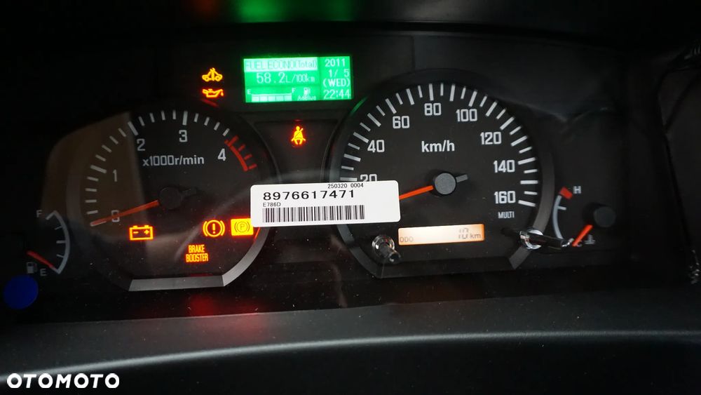 Isuzu ML 27 NLR85 - 11