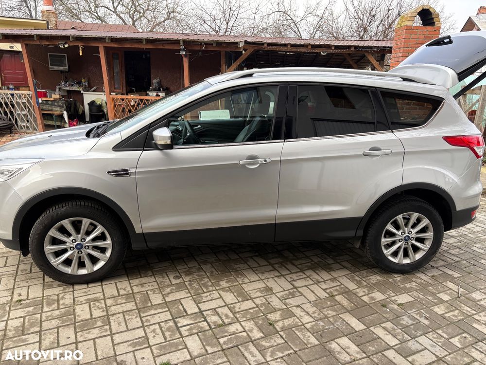 Ford Kuga 2.0 TDCi Powershift 4WD Titanium - 1