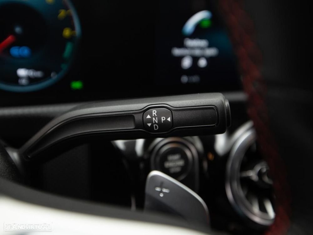 Mercedes-Benz CLA 250 e Shooting Brake AMG Line - 18