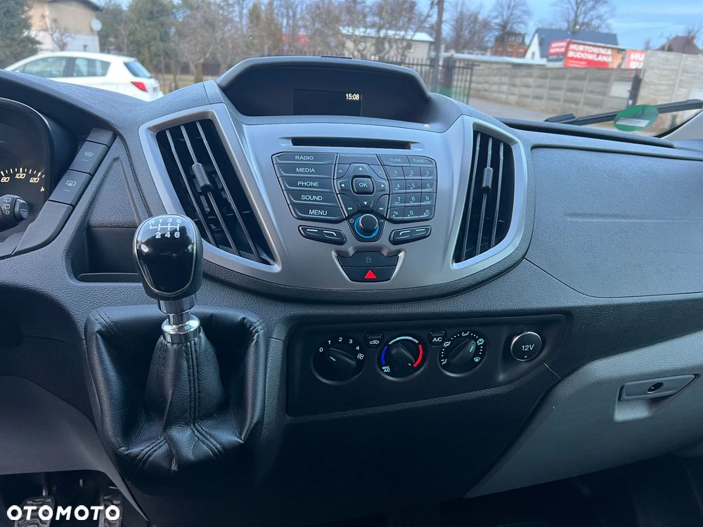 Ford Transit - 12