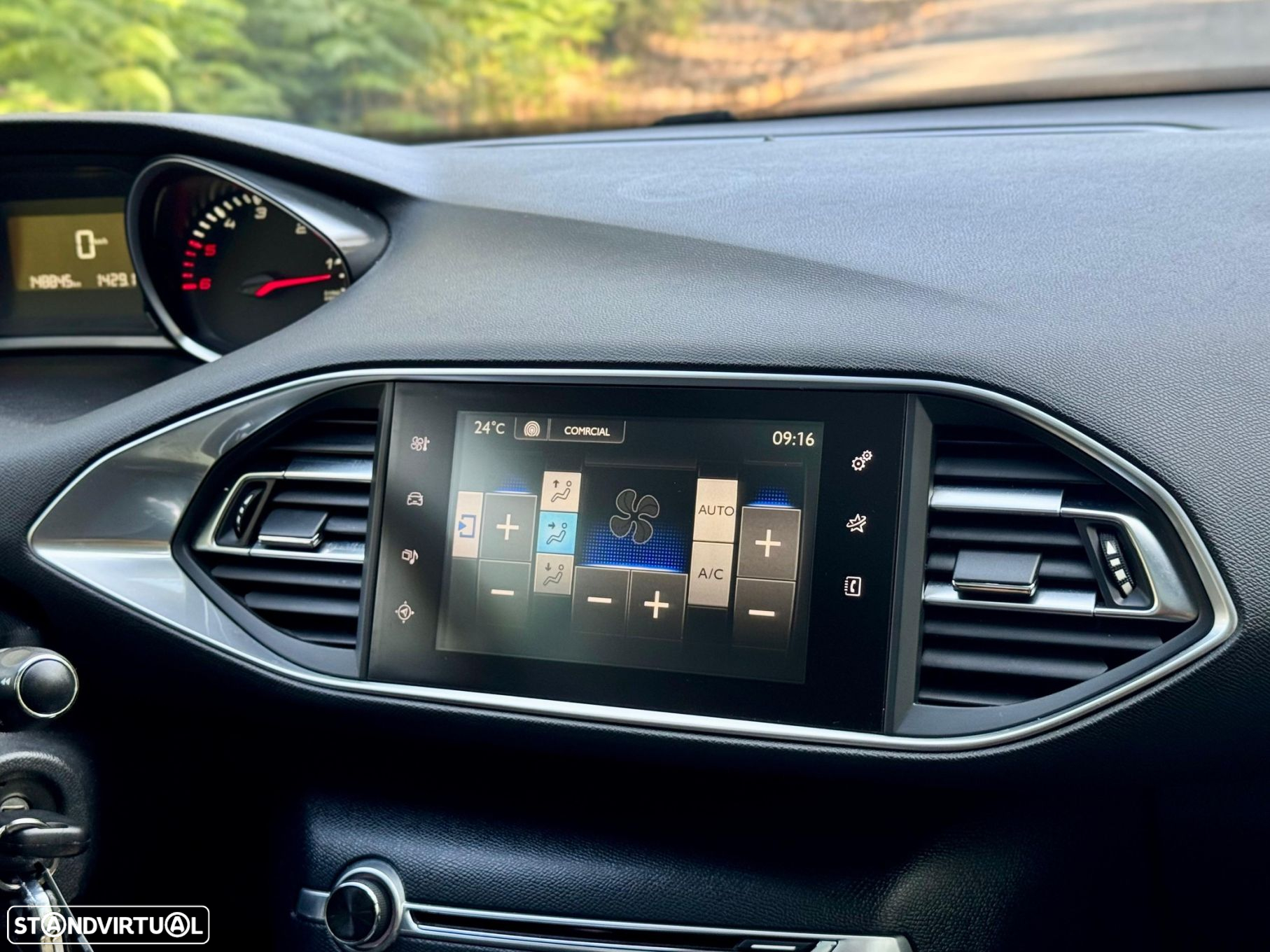 Peugeot 308 SW 1.6 BlueHDi Allure - 34