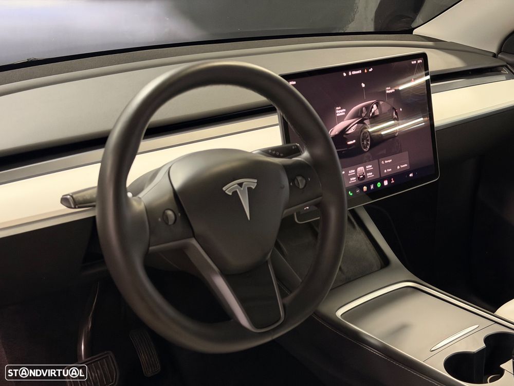 Tesla Model Y Long Range Dual Motor AWD - 5