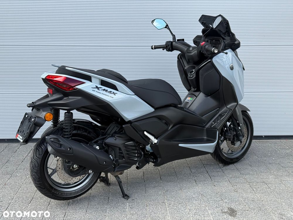 Yamaha X-max - 13