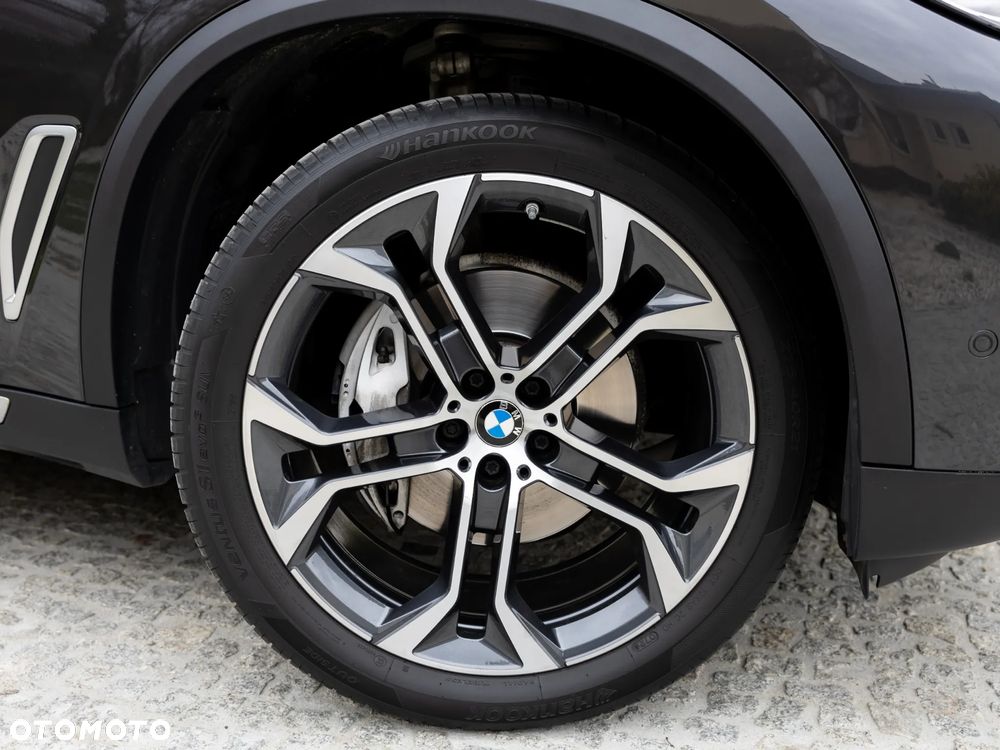 BMW X5 xDrive30d mHEV - 37