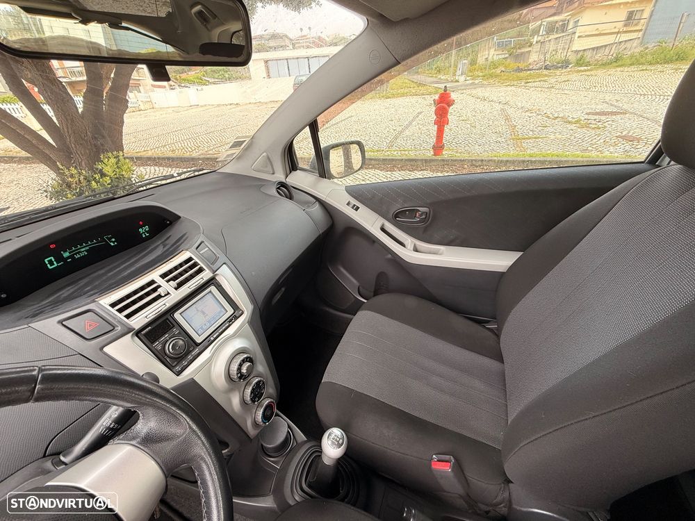 Toyota Yaris 1.0 VVT-i Sol High Pack VSC+TRC - 16