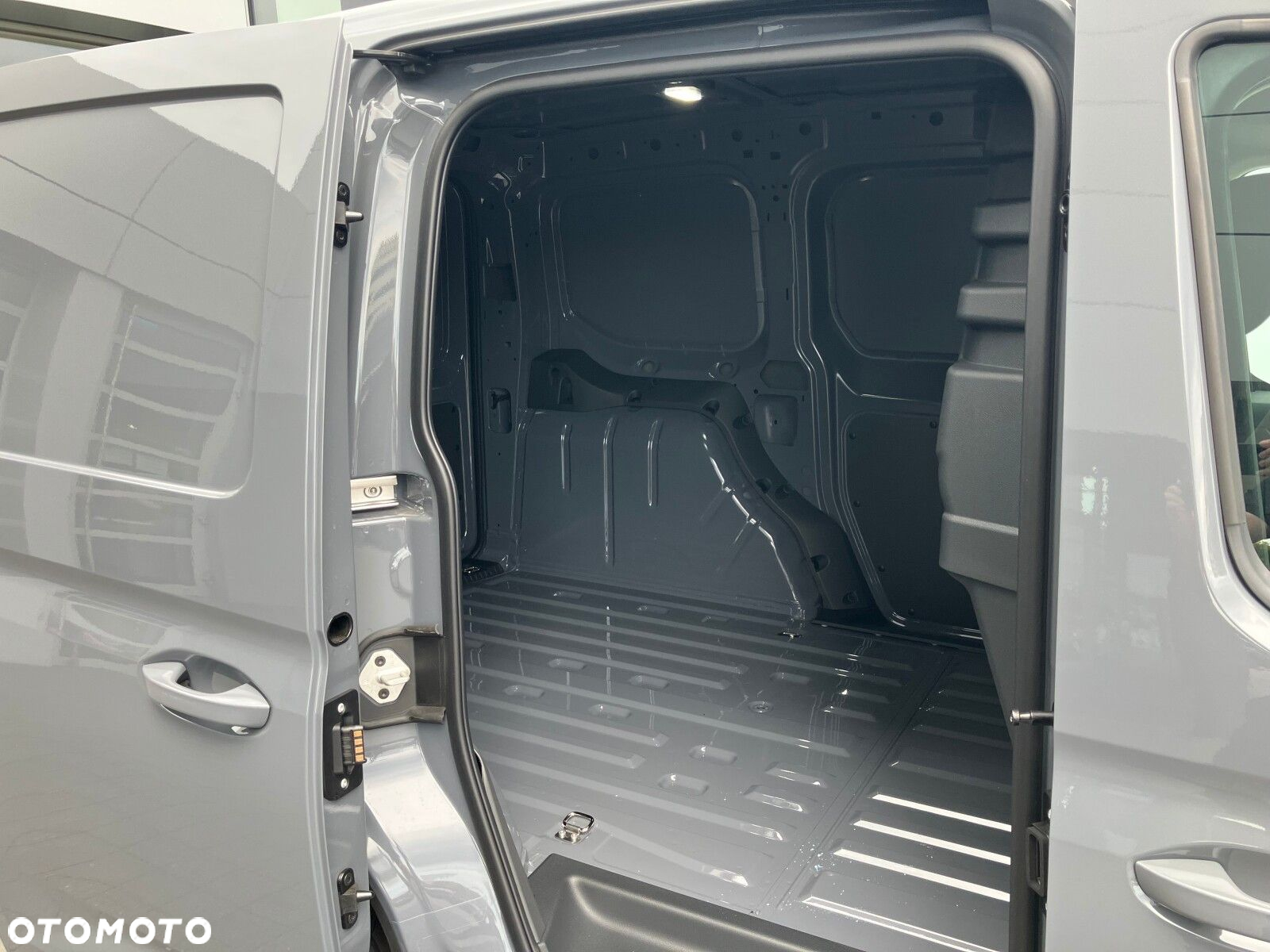 Volkswagen Caddy Volkswagen Caddy Cargo, silnik: 2,0 l TDI EU6 122 KM, skrzynia biegów: automatyczna DSG 7-biegowa, rozstaw osi: 2755 mm - 23