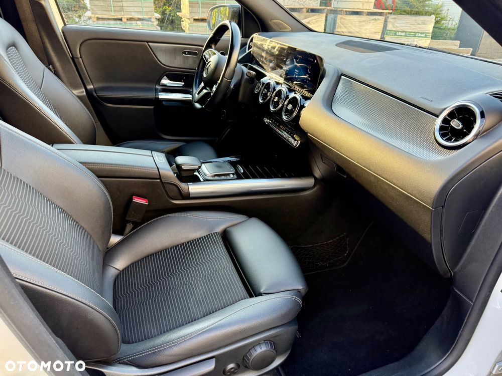 Mercedes-Benz GLA 200 Business Edition - 14