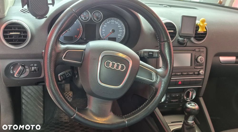 Audi A3 1.6 TDI DPF Ambiente - 10