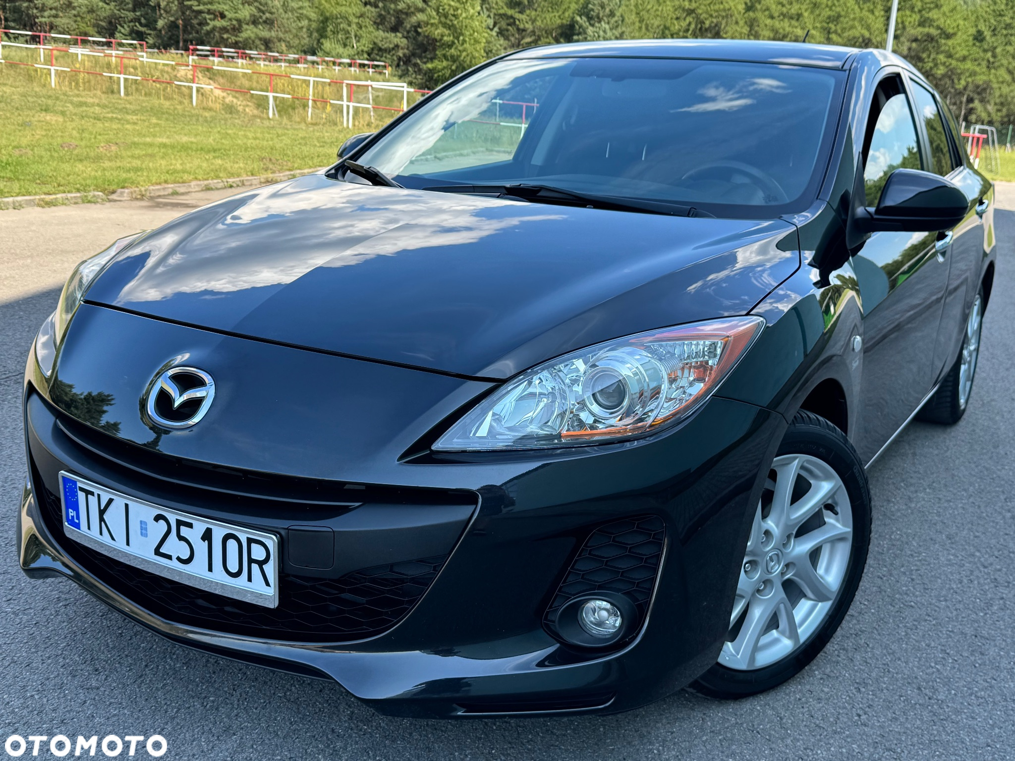 Mazda 3 1.6 Exclusive + - 25