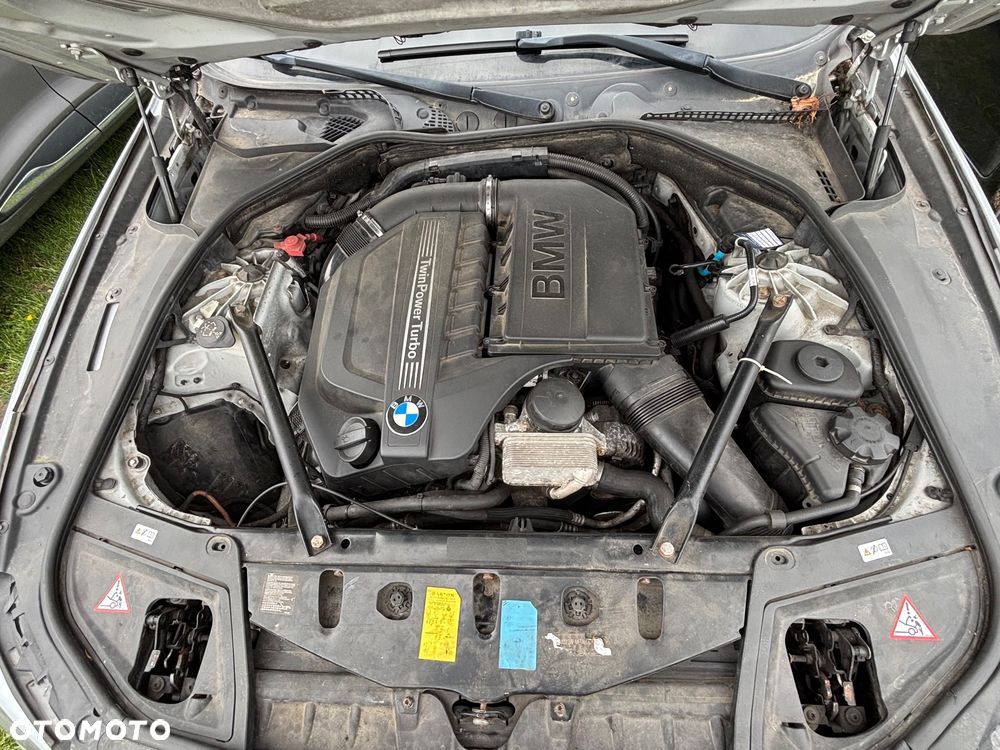 BMW Seria 5 535i xDrive - 11
