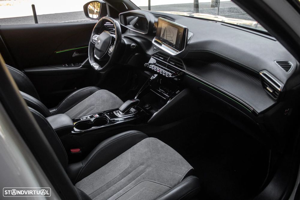 Peugeot e-2008 GT - 28