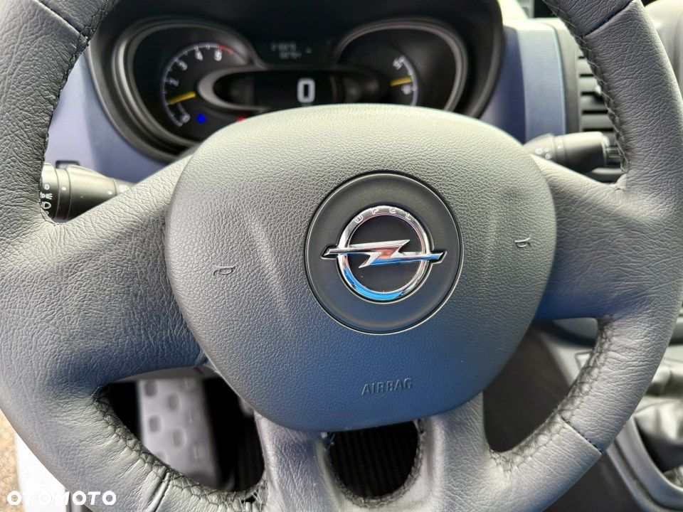 Opel Vivaro - 21