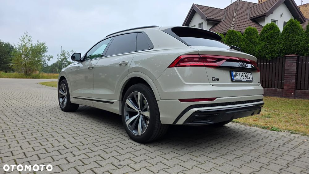Audi Q8 - 9