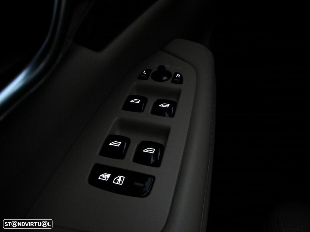 Volvo V90 2.0 D4 Inscription Geartronic - 33