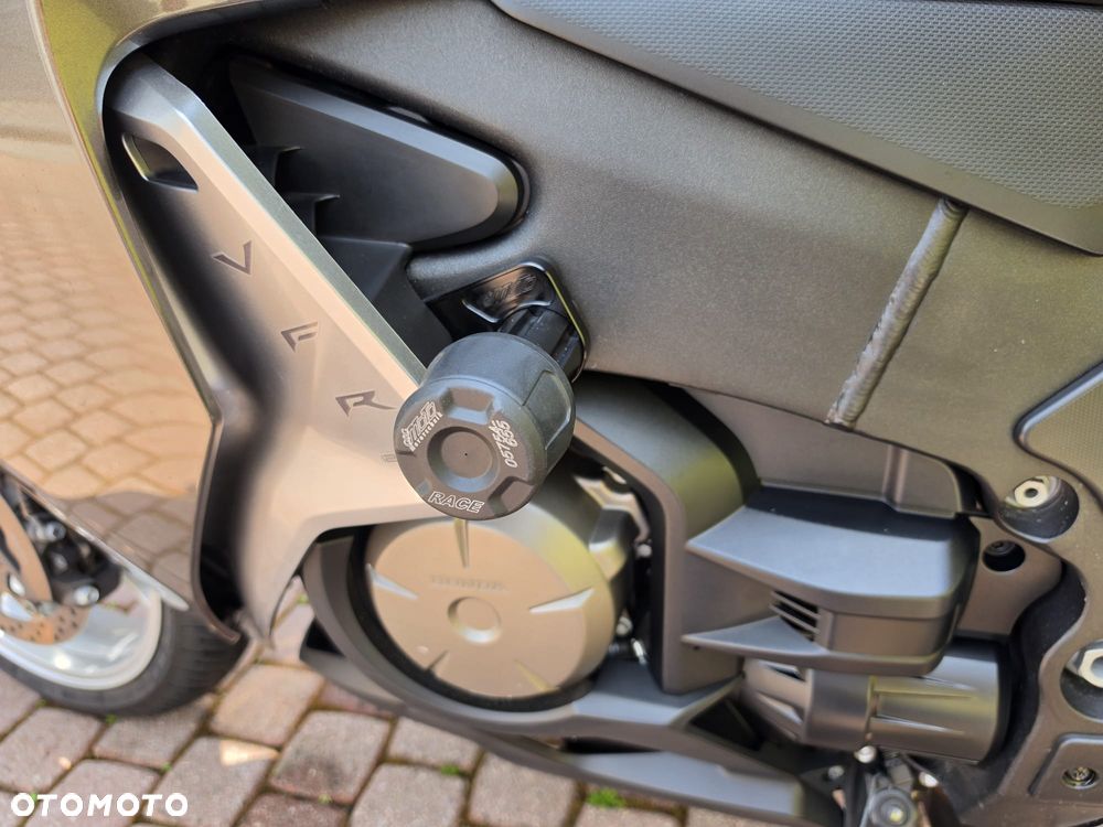Honda VFR - 30